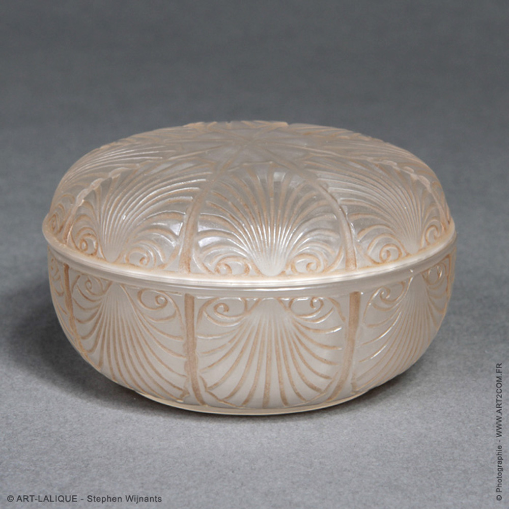 Boîte R.LALIQUE 1920