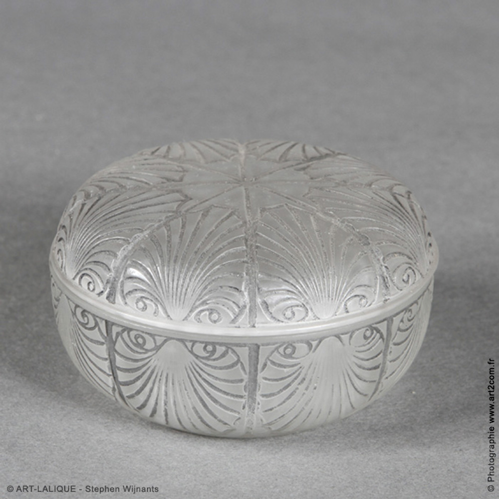 Boîte R.LALIQUE 1920